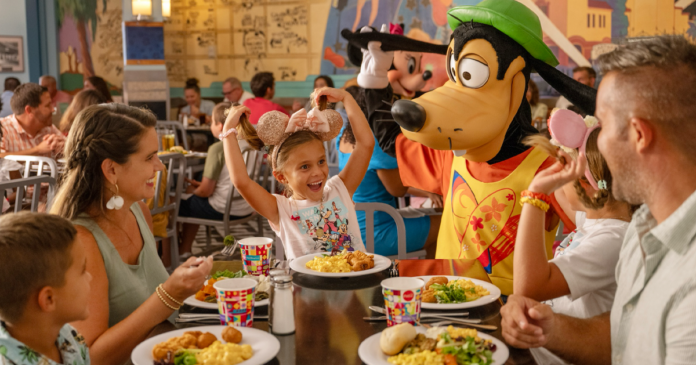 Disney Dining Goofy