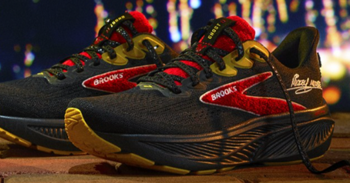 runDisney x Brooks Ghost 17 Mickey Mouse shoes
